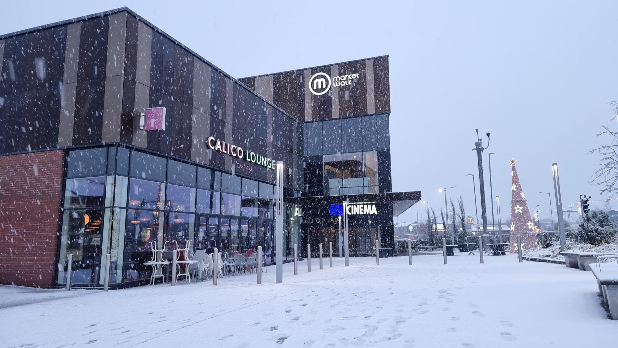 Market Walk in the snow